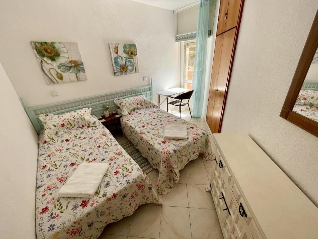 Beautiful 1 bedroom south facing apartment - 4
