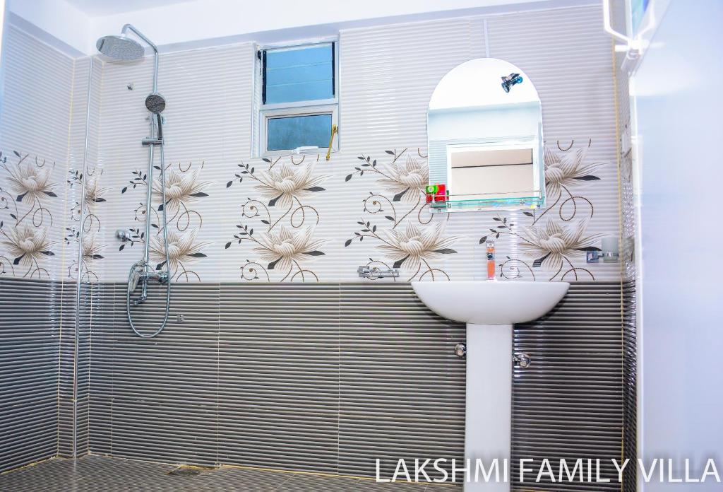 Lakshmi Family Villa photo
