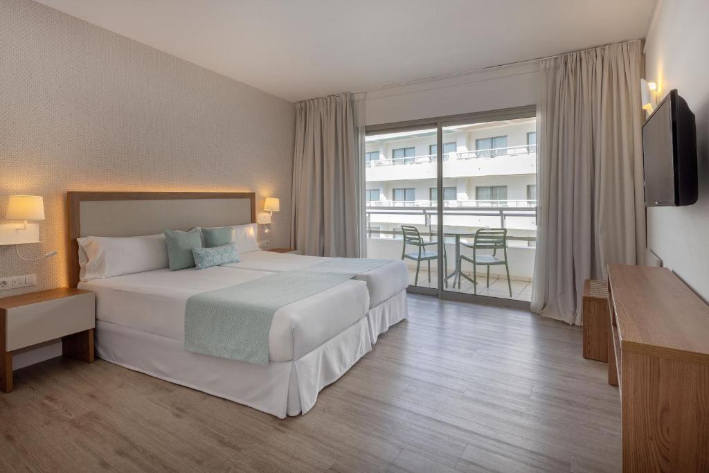 Alua Atlantico Golf - All Inclusive — Hotel rooms in Golf Del Sur, Canary Islands