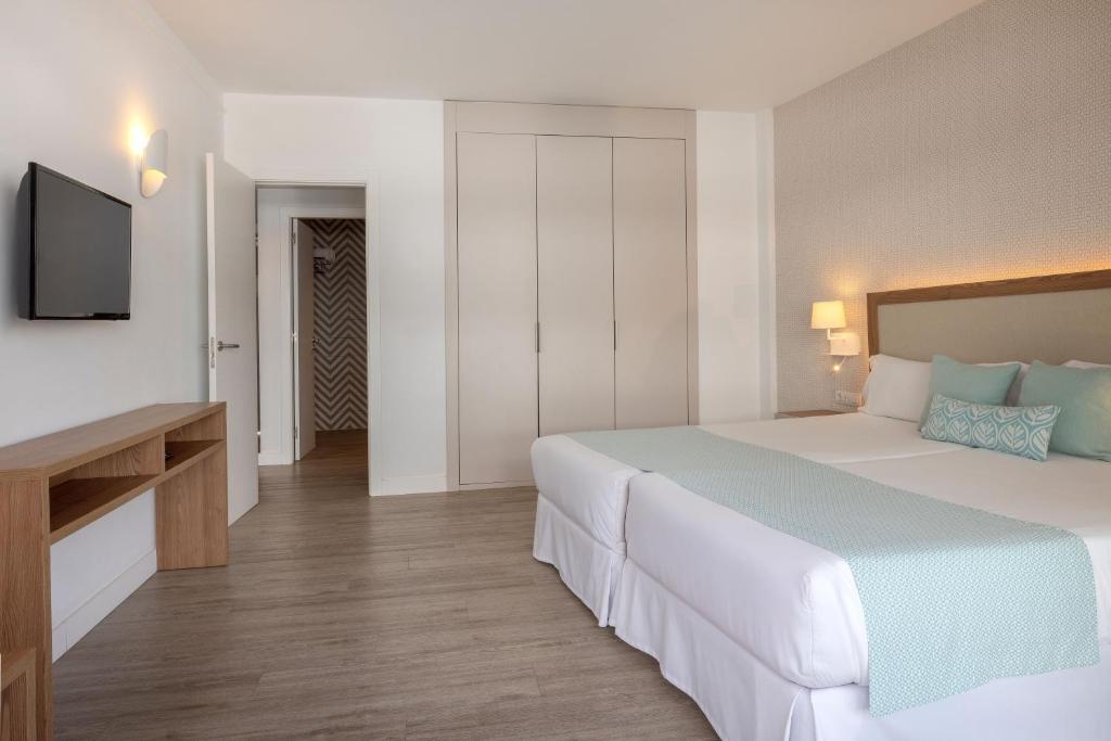 Alua Atlantico Golf - All Inclusive — Hotel rooms in Golf Del Sur, Canary Islands
