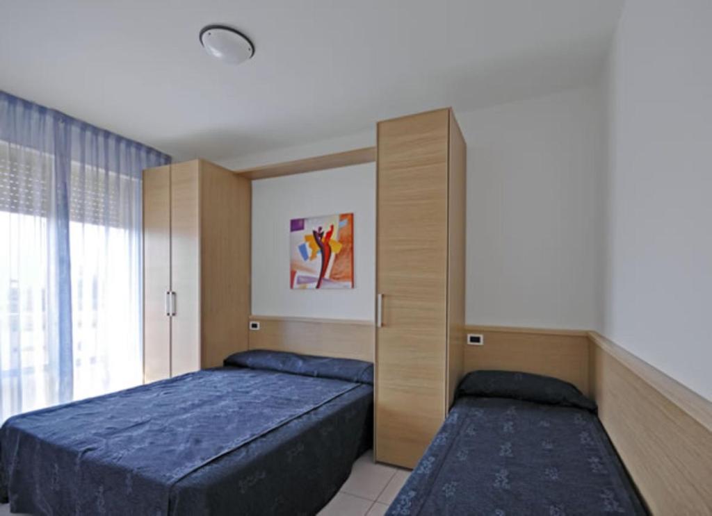 Modern flat with balcony in Caorle residence - 3