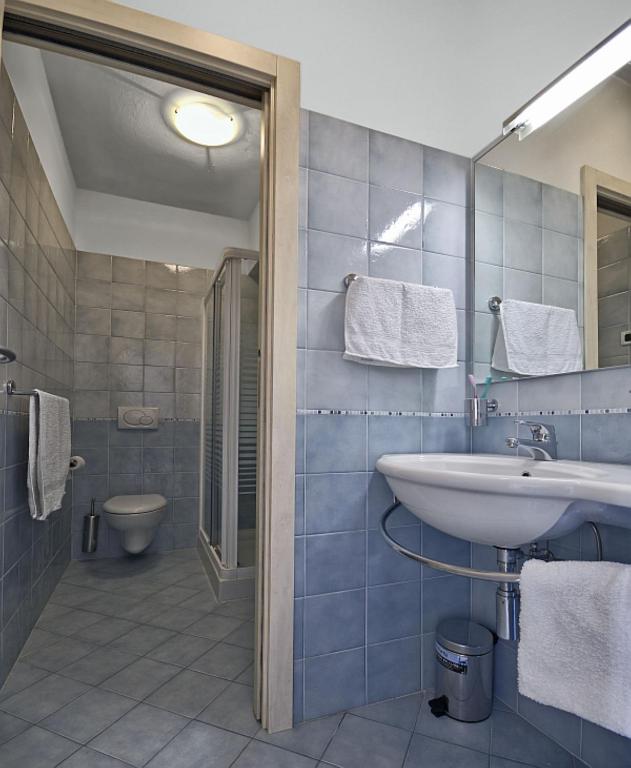 Modern flat with balcony in Caorle residence - 4