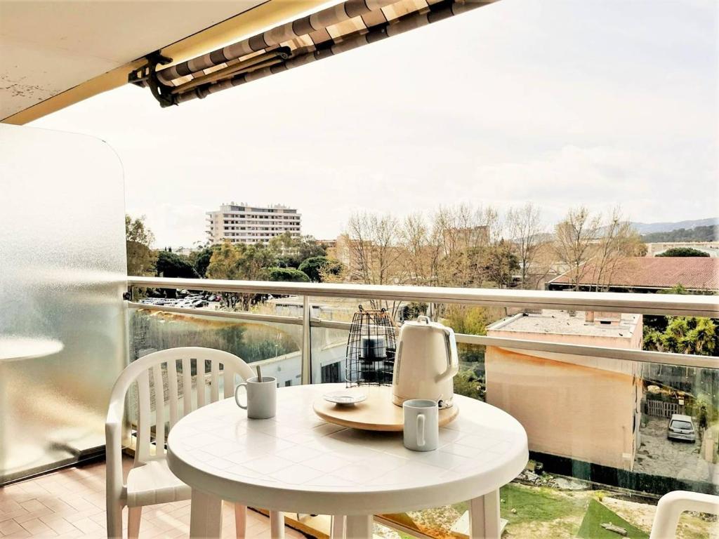 LV820-C02 Appartement 2 pièces 4 couchages LE LAVANDOU - 2