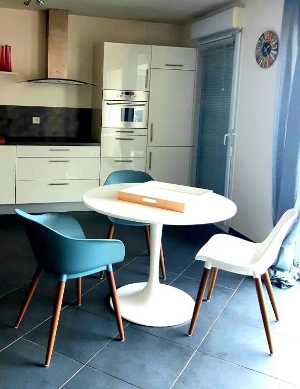 Superbe logement, proche commerces, stade et plage - 5