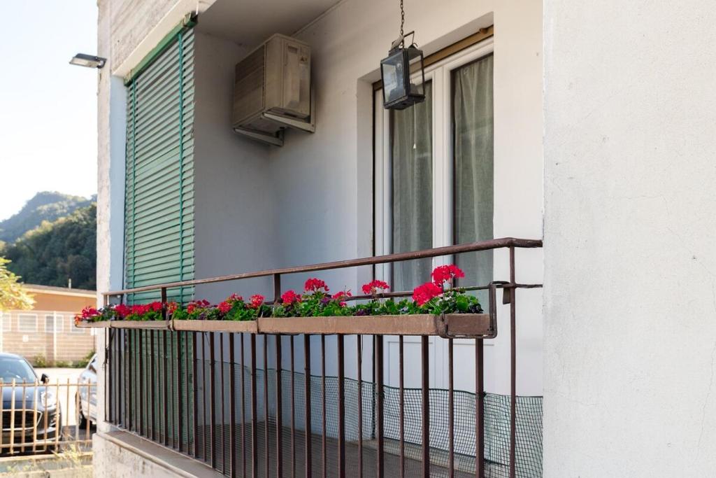 Three bedroom Central flat Near train station - 4