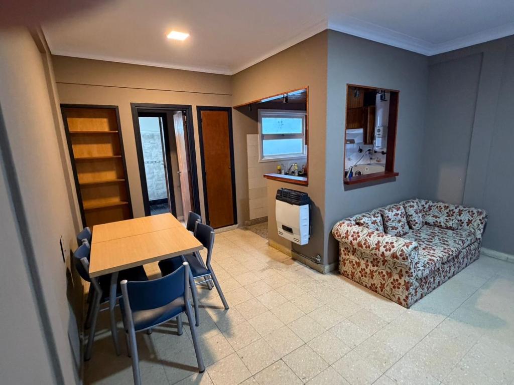 Depto miramar cerca de la playa y el centro - 1