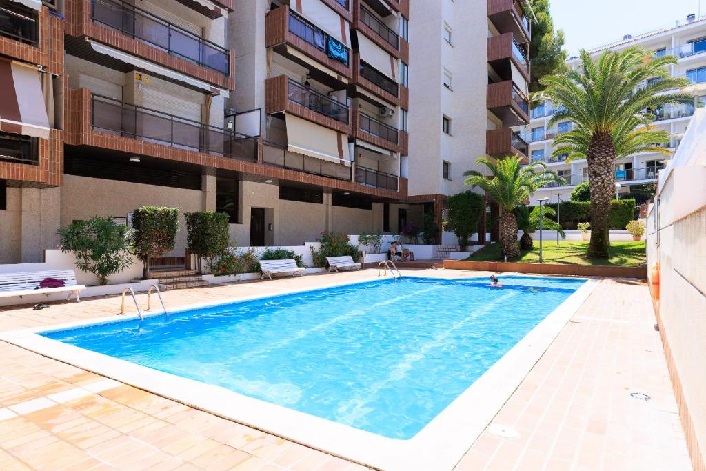 UHC Casalmar Apartments AACC - 3