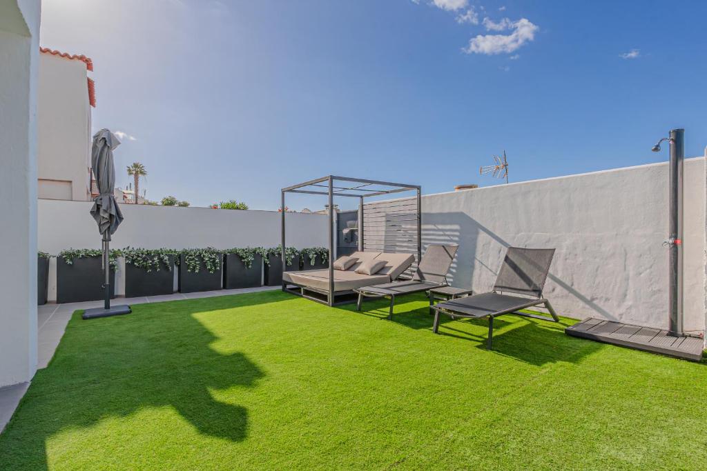 Modern house with sea views, pool and a chillout terrace - 2