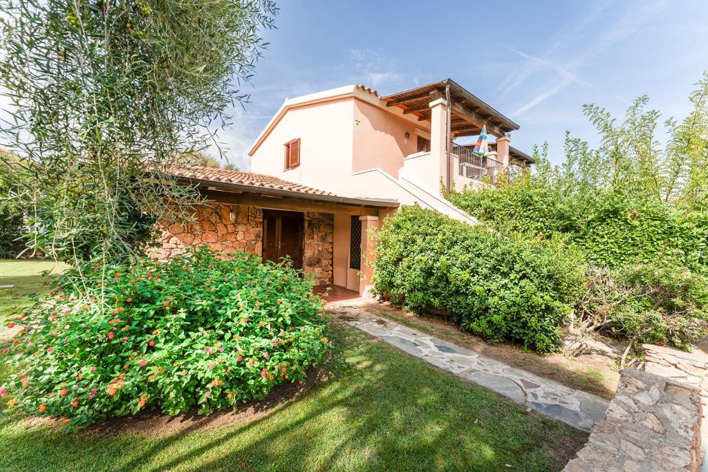 ISA-apartments with air conditioning and private outdoor space in San Teodoro - 5