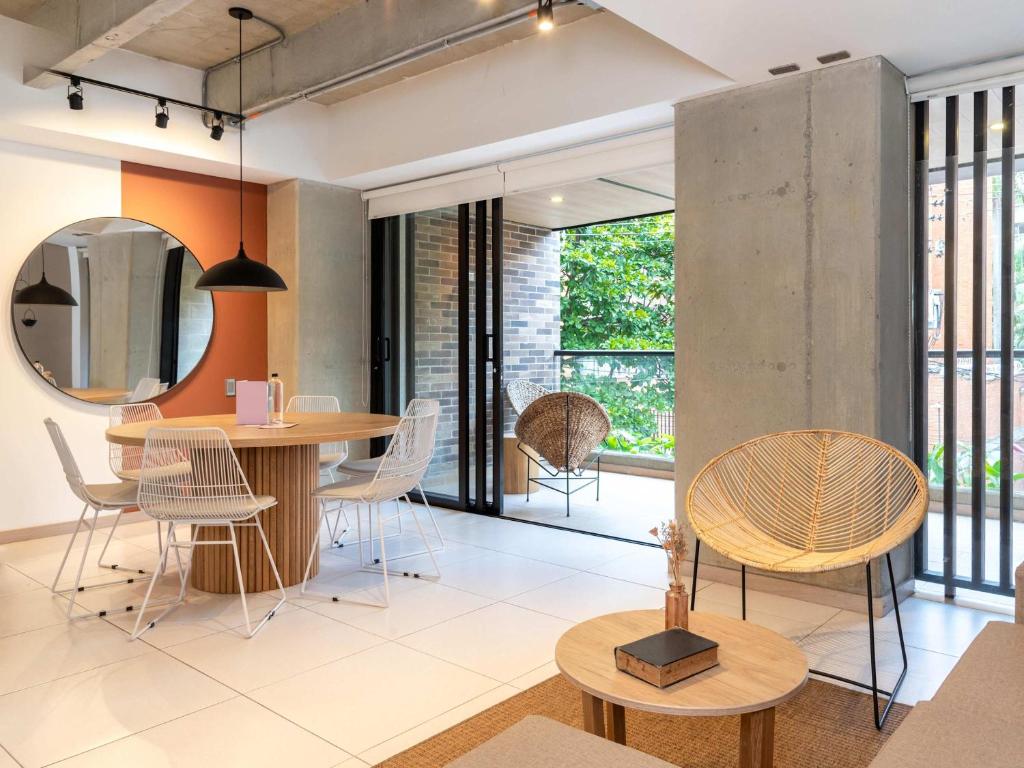 NOK Panoramic 3 BR with terrace in Laureles Medellin - 1