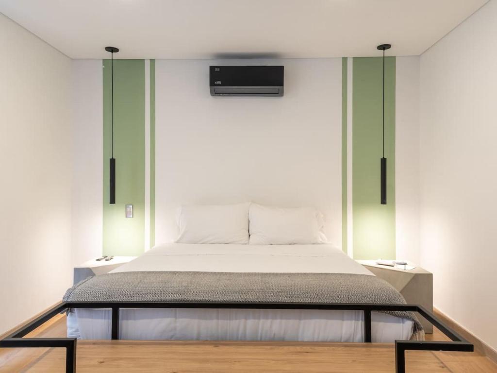 NOK Cozy 3 BR with Balcony in Laureles Medellin - 4