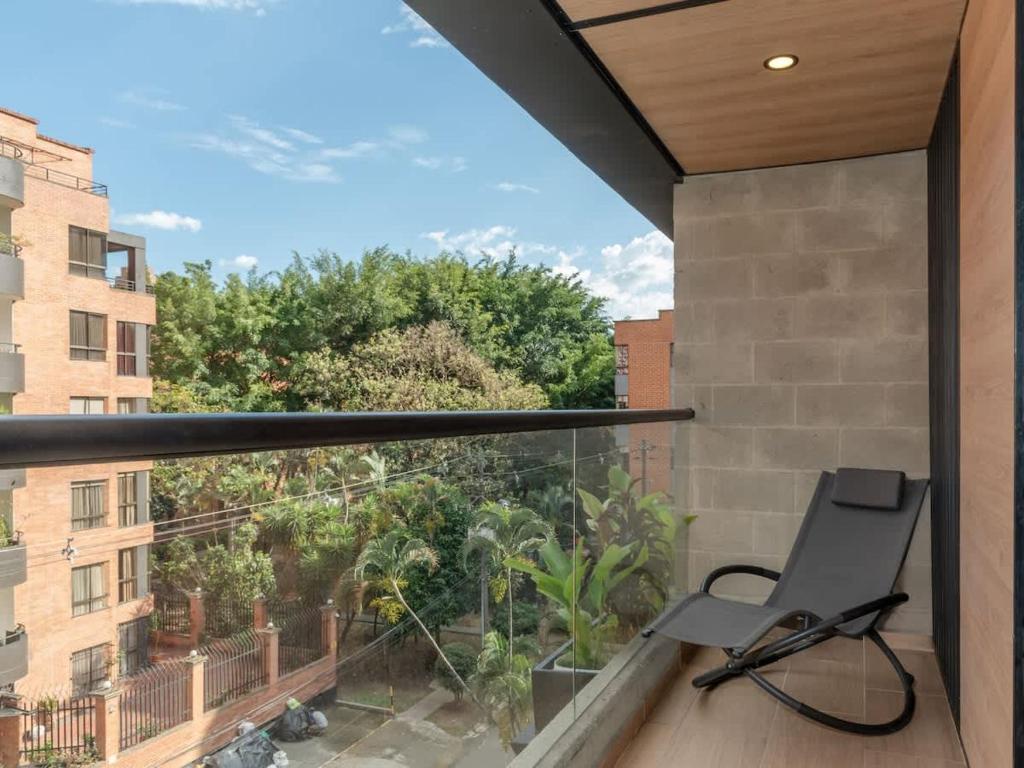 NOK Fantastic 3 BR w Balcony in Laureles Medellin - 1