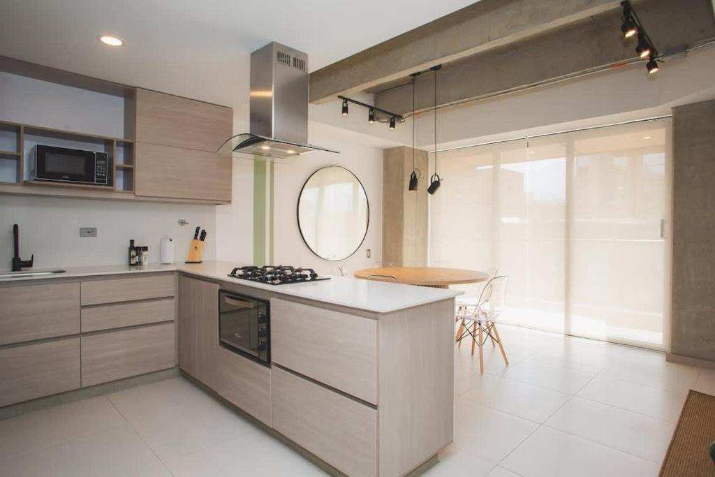 NOK Amazing with Balcony 3 BR in Laureles Medellin - 2