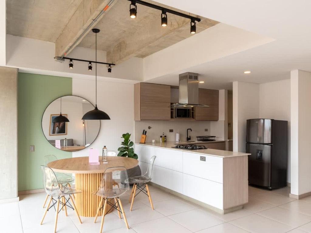 NOK Lovely 3 BR with Balcony in Laureles Medellin - 3