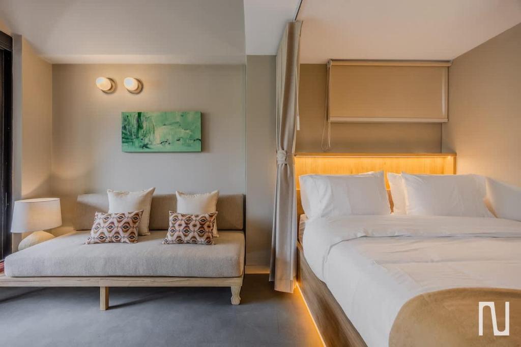 NOK Bright 1BR with Outdoor Terrace - 2