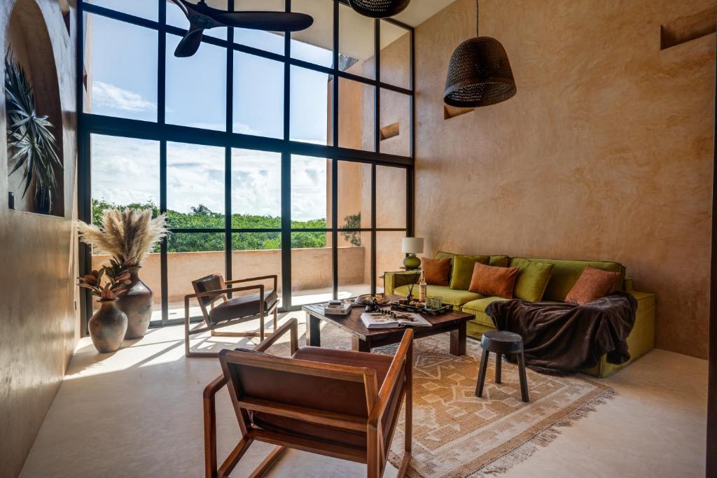 Coco Lou - Private Villa with Rooftop Pool - 4