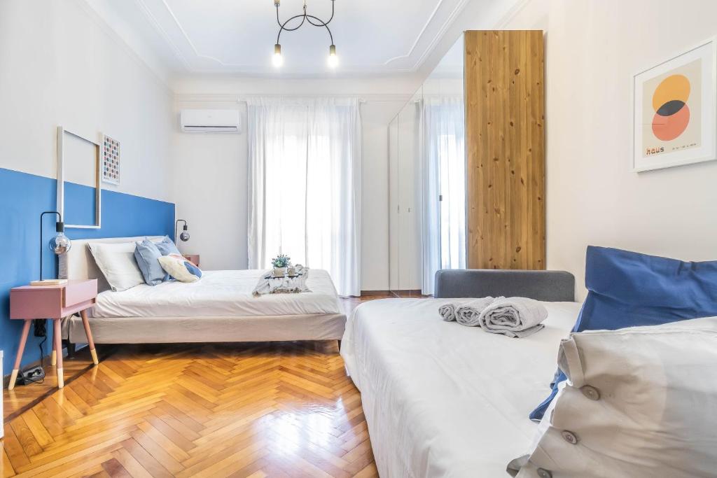 Elegant City Center Flat 5 Guests - M1 Metro - Fast Wi-Fi - AC & Balcony - 5