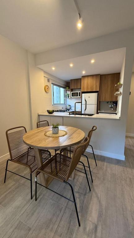 Modern 2-room new with balcony downtown area - 4