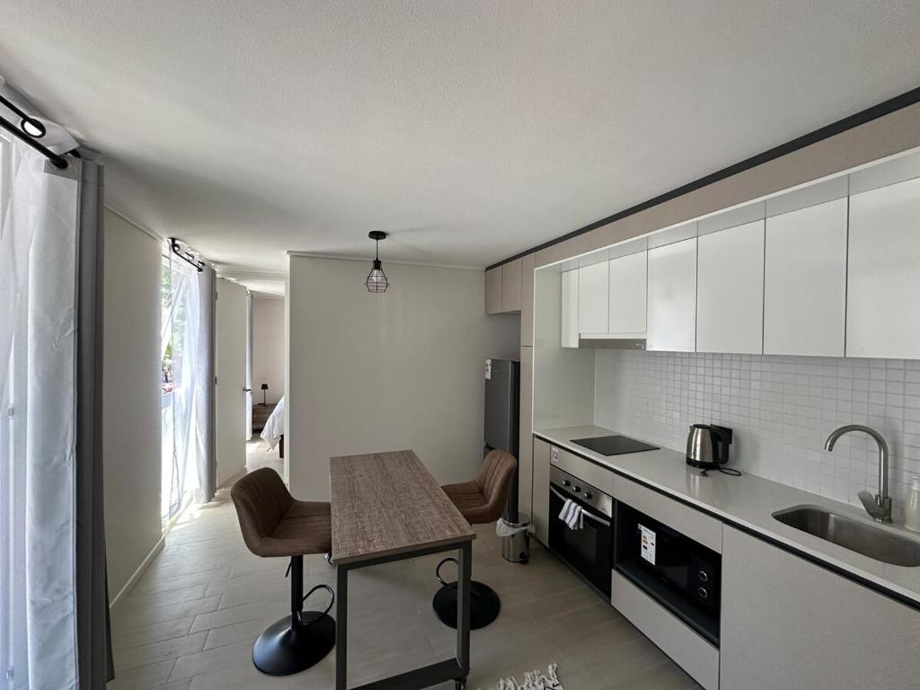 Minimalism and Comfort in the heart of Santiago - 2