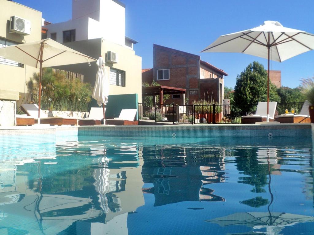 Lom Suites - 1