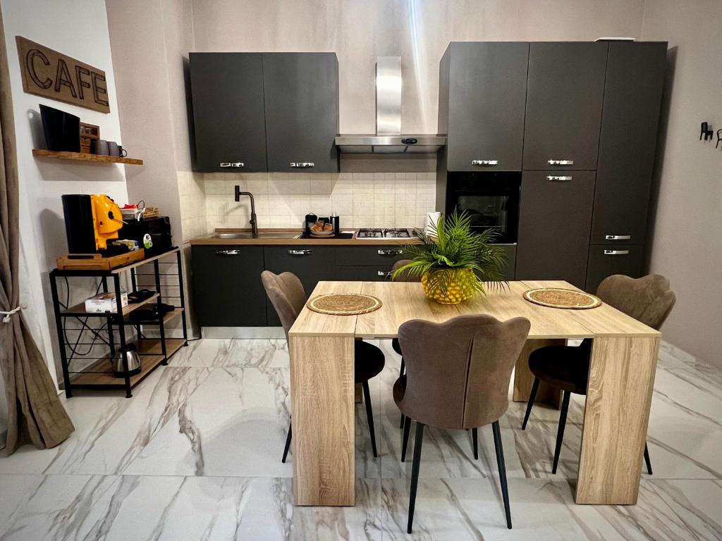 Exclusive and reserved suite, secure parking - 5