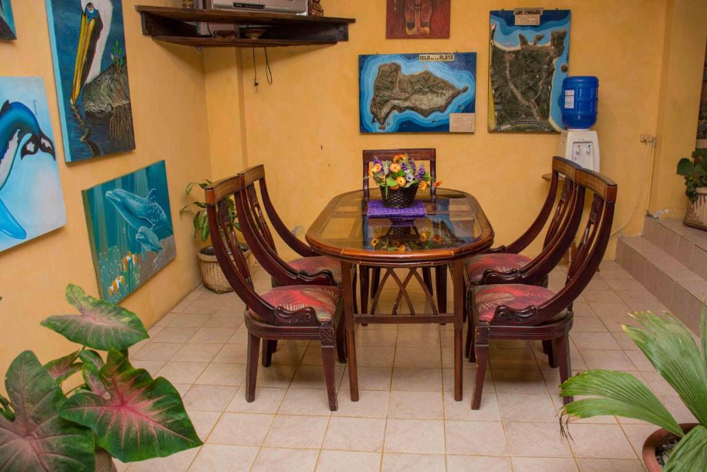 Tuzco Lodge photo