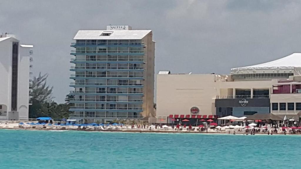 Salvia Beach Front Condo in Cancun's Hotel Zone - 4