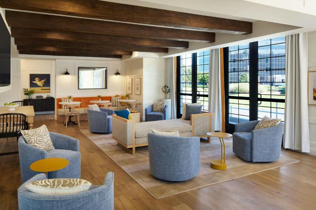 Tiller House, Laguna Hills, A Tribute Portfolio Hotel フロント・ロビー
