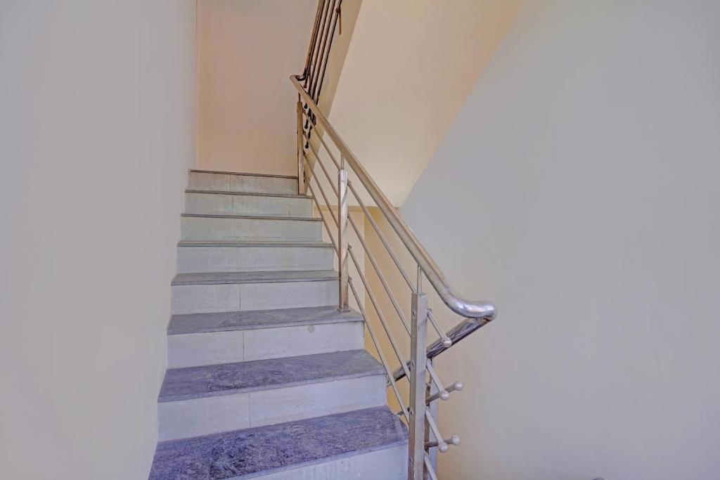 フロント・ロビー