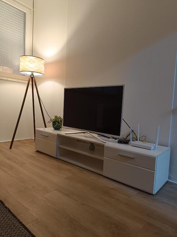 Cozy Corner - 3