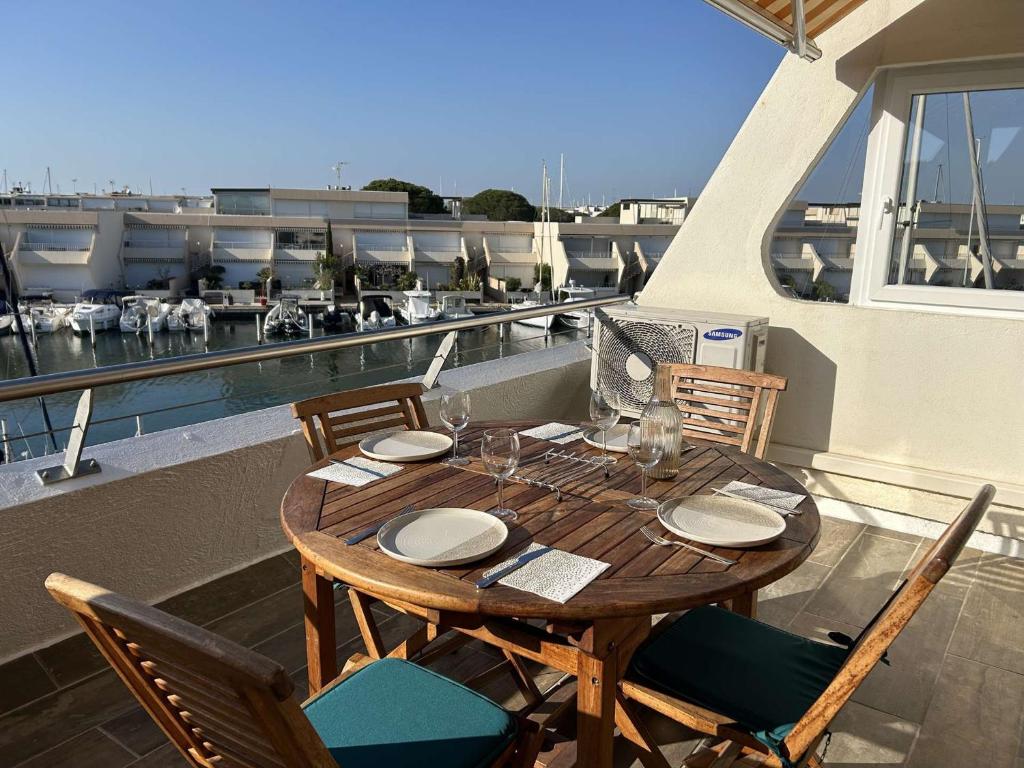 Appartement 2P avec Terrasse, Animaux Acceptés, Parking, Climatisation - FR-1-250-325 - 1