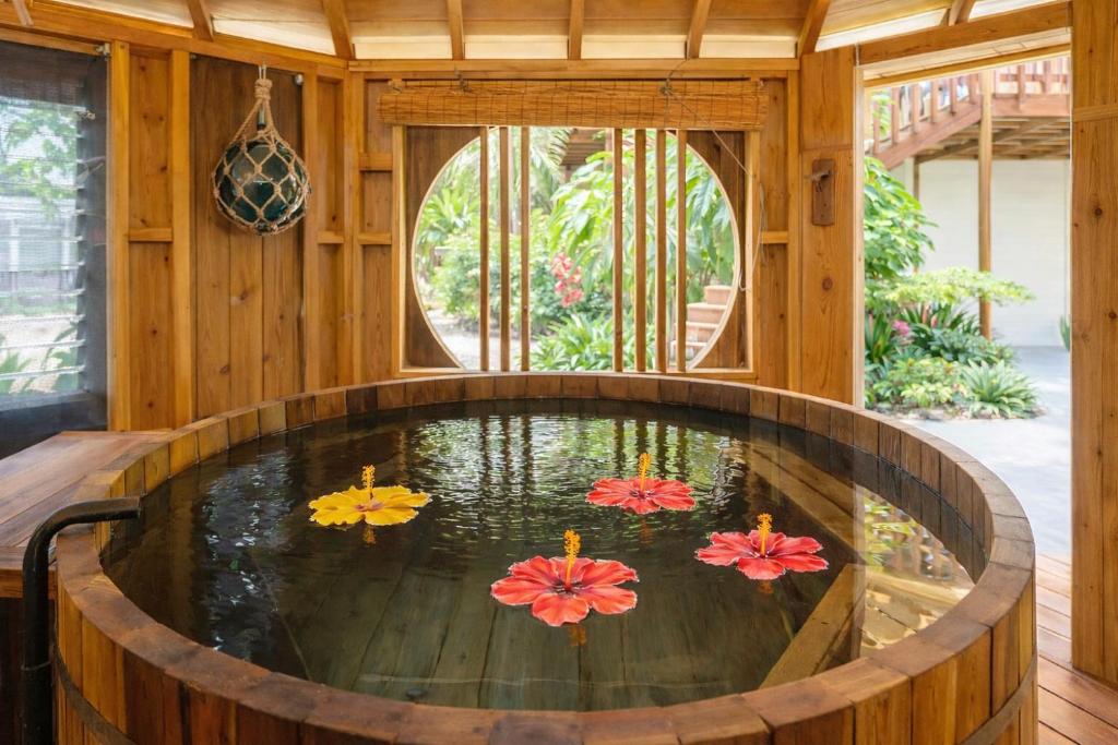 Super Spacious, Friendly, Beach, BBQ, Hot Tub