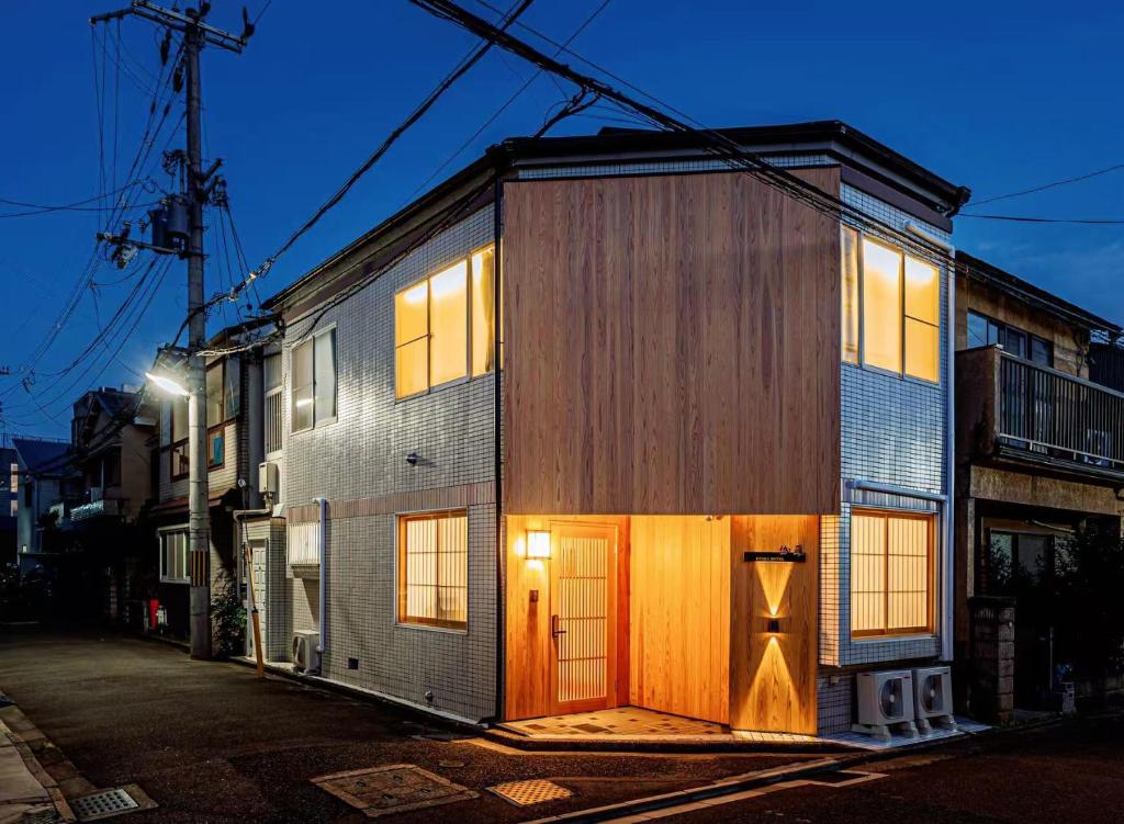 Kyoto Station Shinkansen,3 mins drive,15 mins walk, 3 bedrooms, 1 living room, 2 bathrooms, 68 sqm,