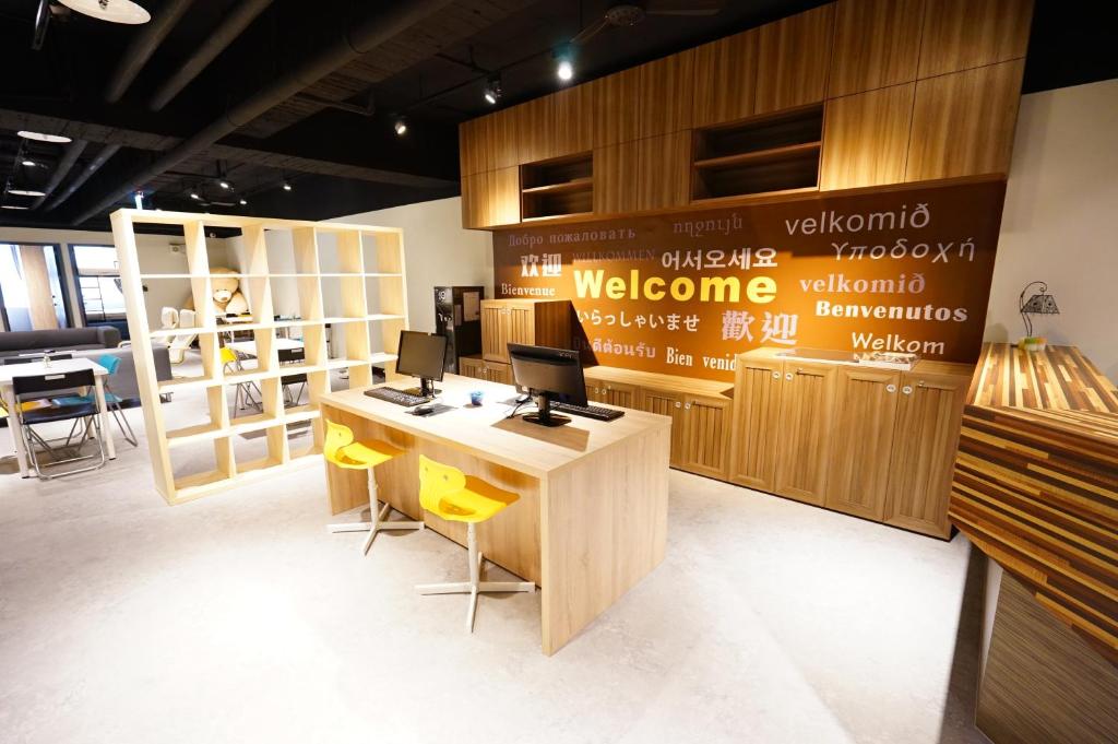 Shared lounge/TV area, Cavemen Hostel Taipei Station Youth Branch in Taipei