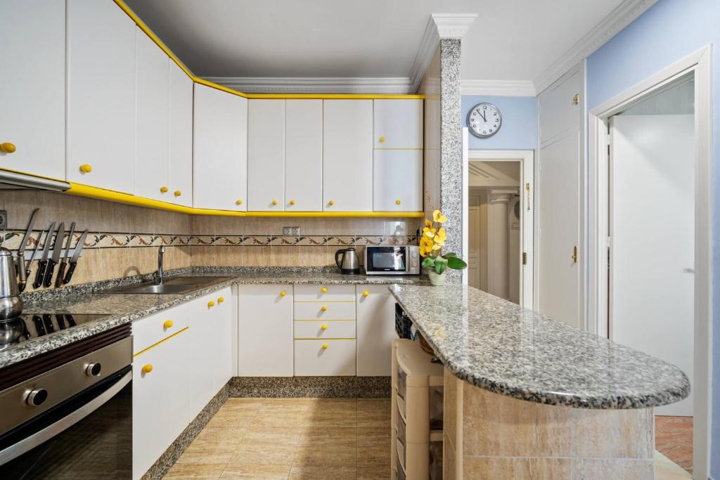 Unique 2 Br Apart in Golden Mile✺ Pool ✺ Parking - 5