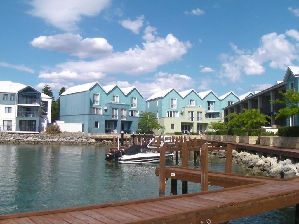 9/20 Apollo Quay Apartment — Hotel in Mandurah