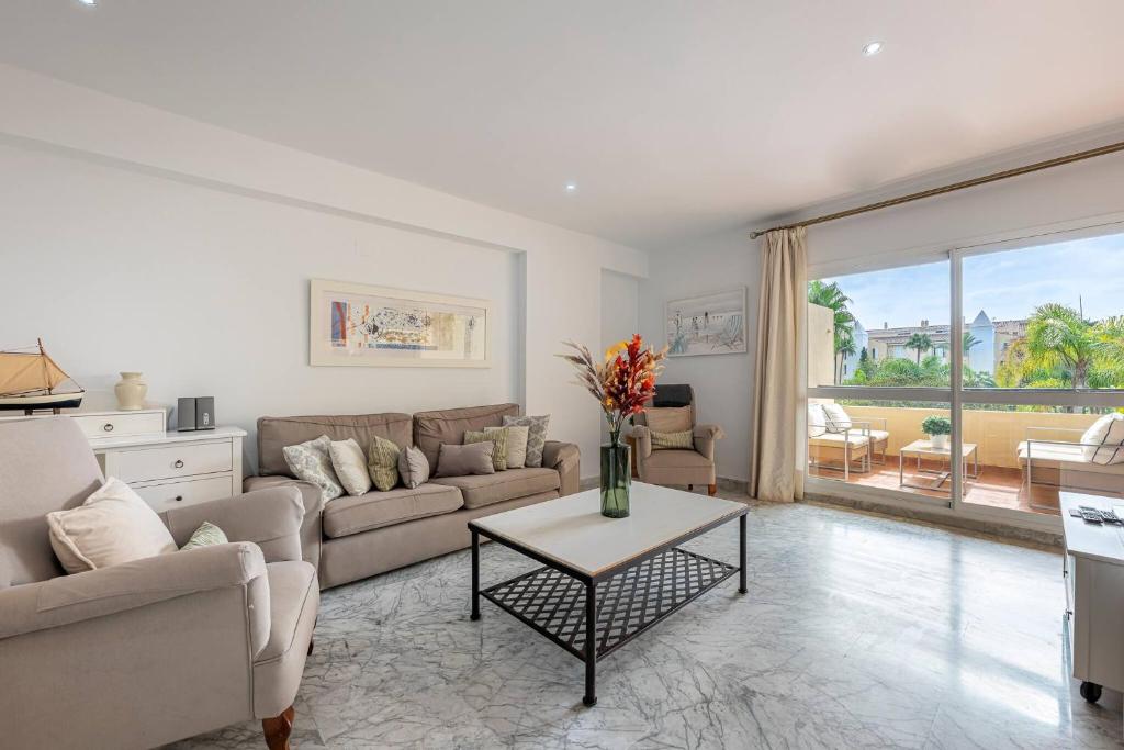 Spacious 3 bedrooms apartment at LAS BRISAS - 3