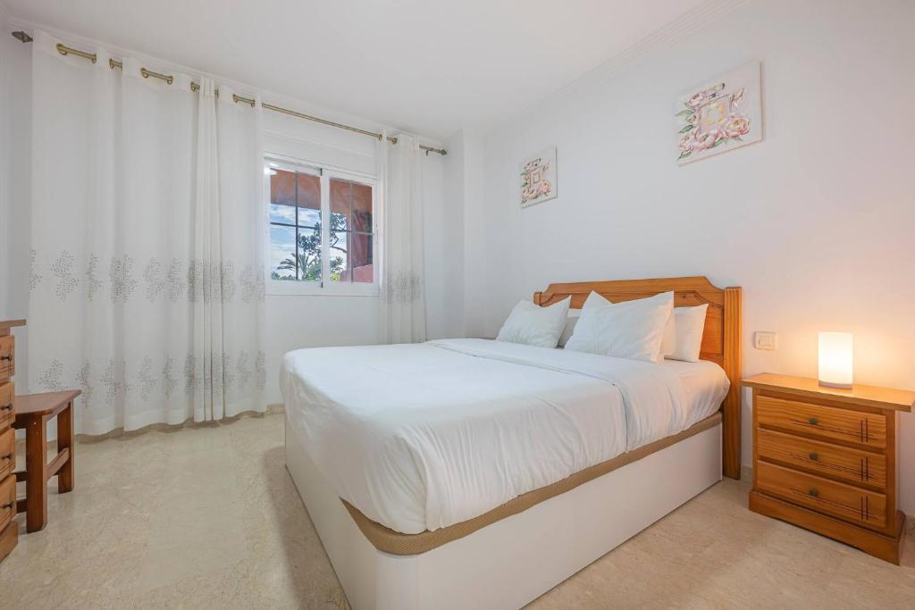 Beautiful Apartment Just 5 Minutes From the BEACH - 4
