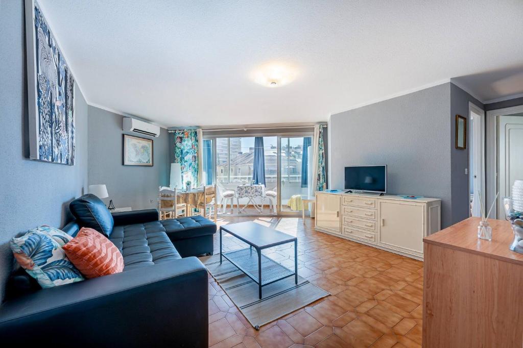 Spacious apartment with Pool, 3 min from the BEACH - 1