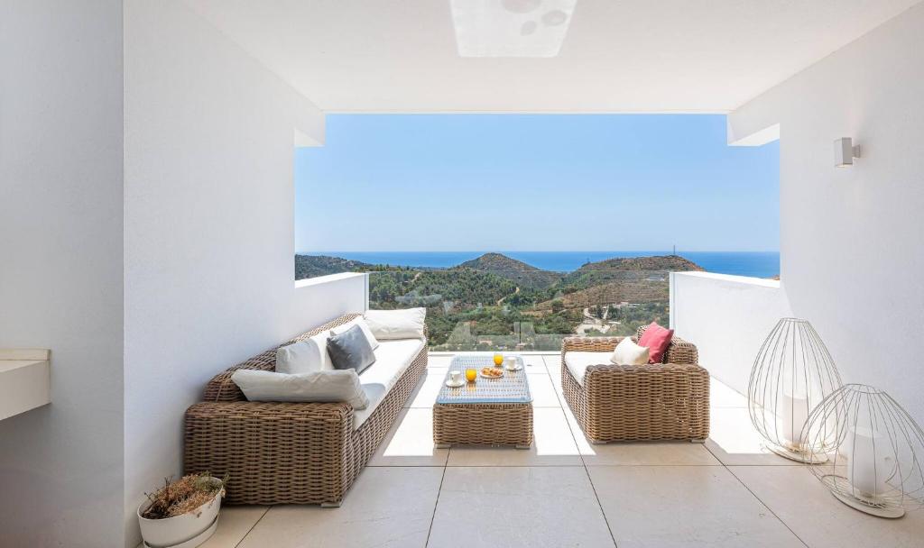 Casa Kolibri, 5m from Marbella, Apartment with Stunning Views - 2