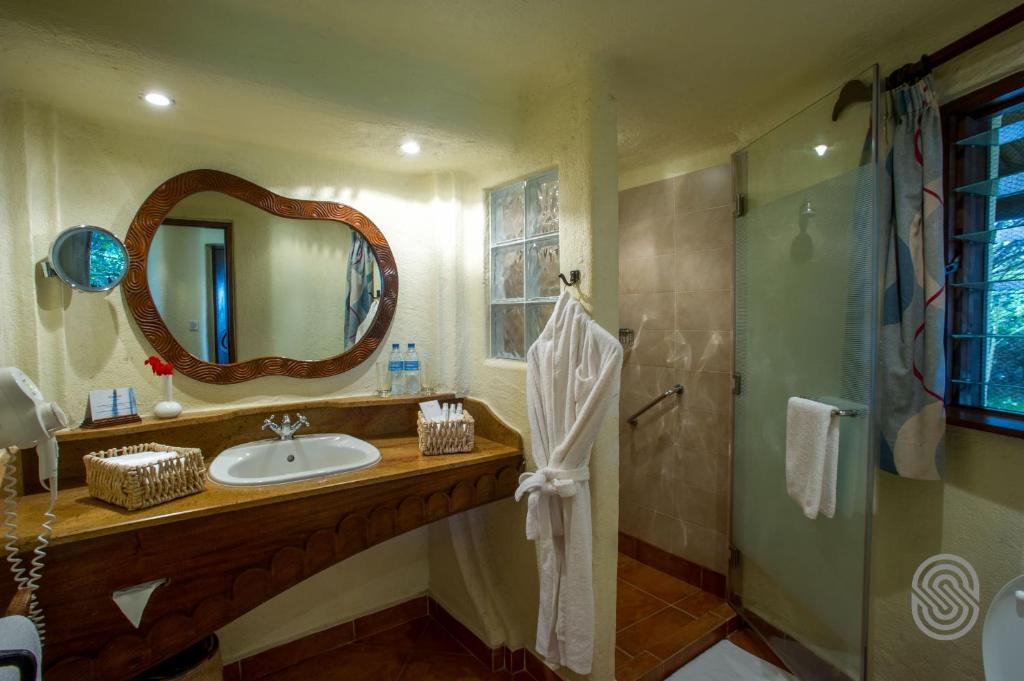 Lake Manyara Serena Safari Lodge photo