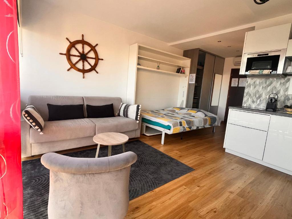 Heliotel Marine Studio avec balcon au 4eme étage à 200m de la mer - 3