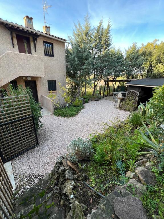Appartement avec jardin et cuisine d'été - 5