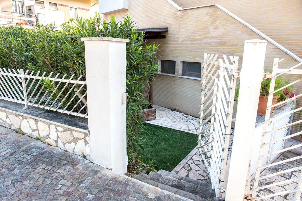 M225 - Marcelli, nuovo bilocale con giardino - 1