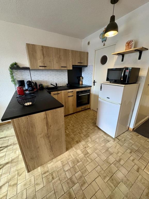 Studio sur le port avec piscine & terrasse - 4