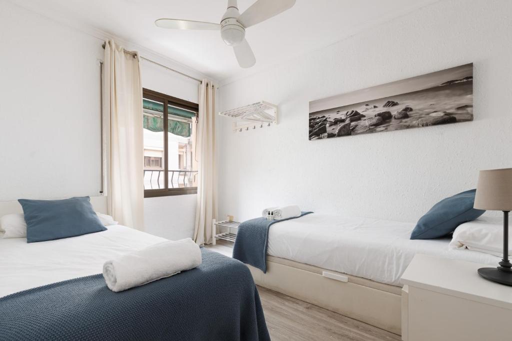 Beautiful and Comfortable Apartment for 6 People Next to Fira de Barcelona - 2