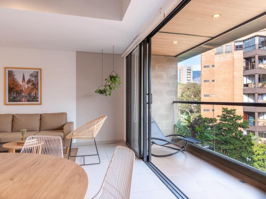 NOK Bright 3BR with terrace in Laureles Medellin - 3