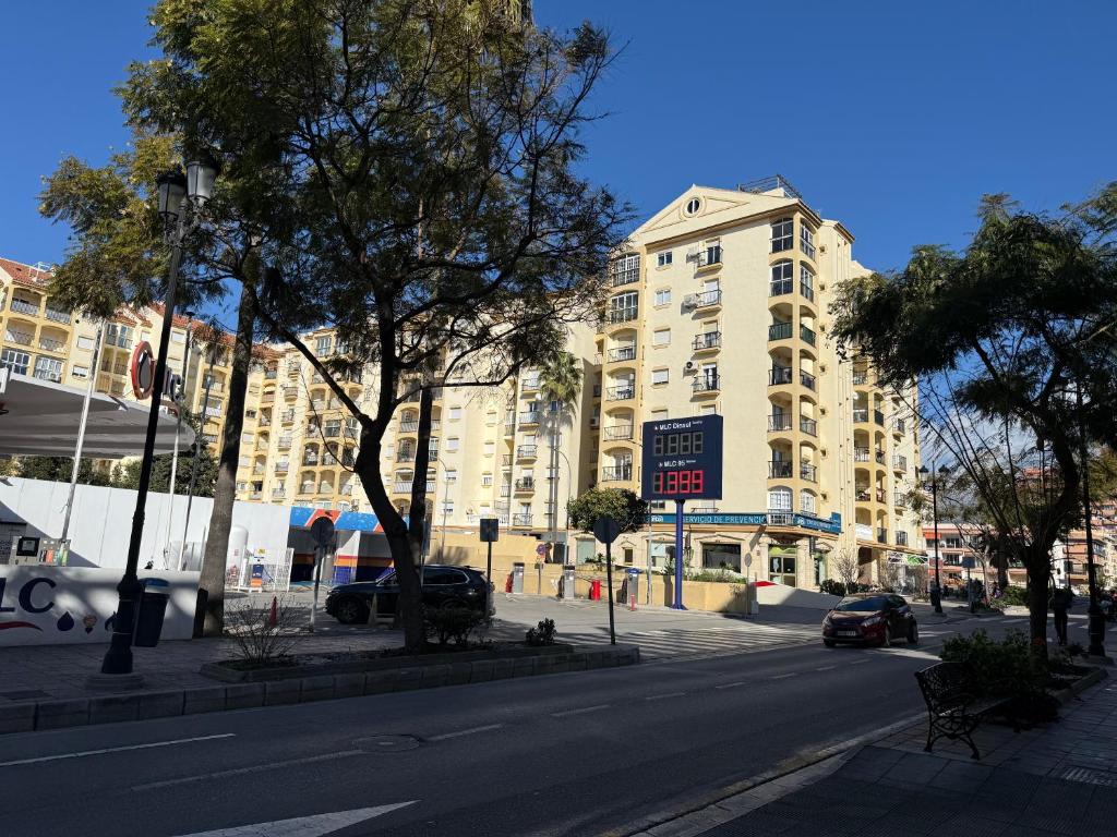 Fuengirola, Apartamento 4 Dormitorios 2 Baños Parking - 2