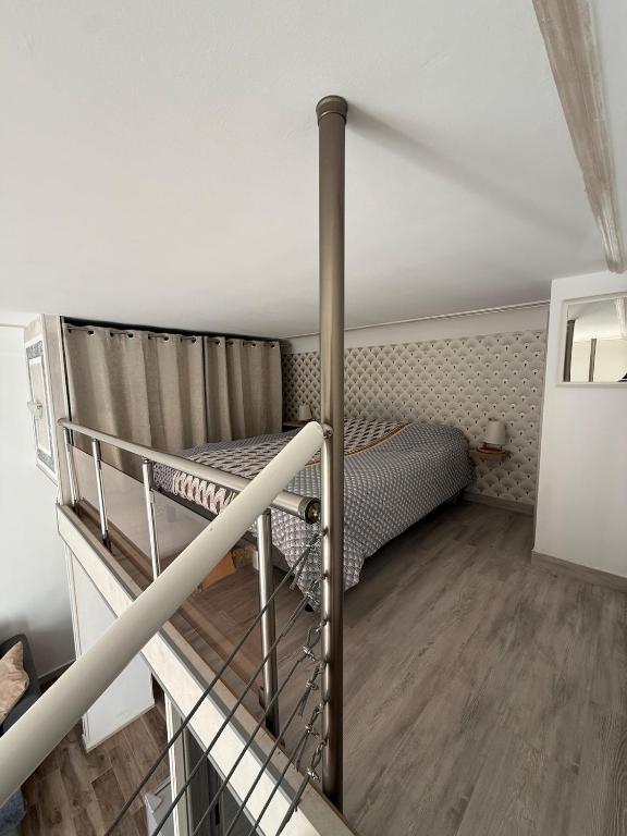 Mezzanine Studio - Close to Beaches - 4