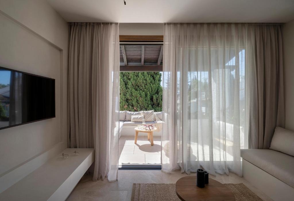 Puente Romano Suite - 1
